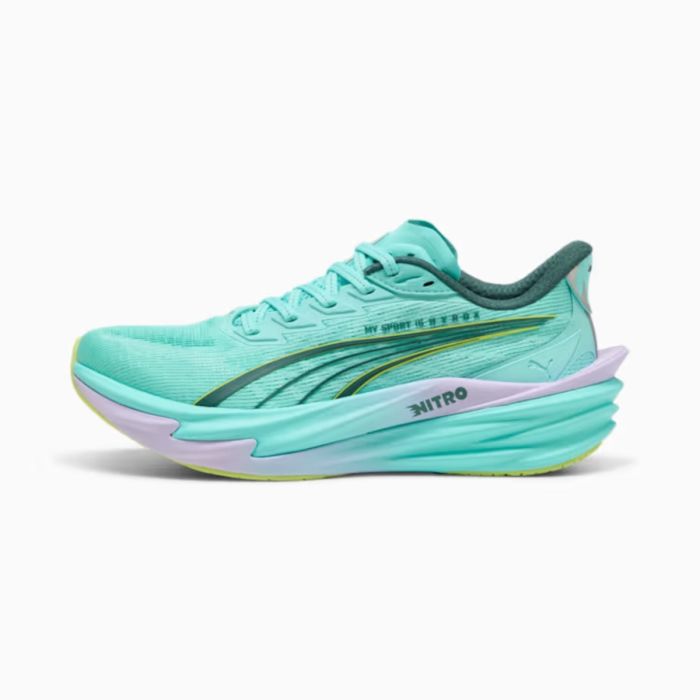 Løbesko Puma Deviate Nitro 4 HYROX, dame i blå farve, set fra siden